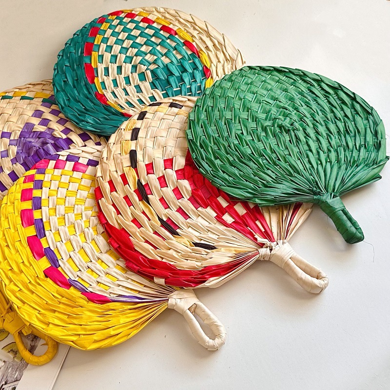 Chinese Style Handmade Fan Ret - Art Craft With Leaves recension och pris